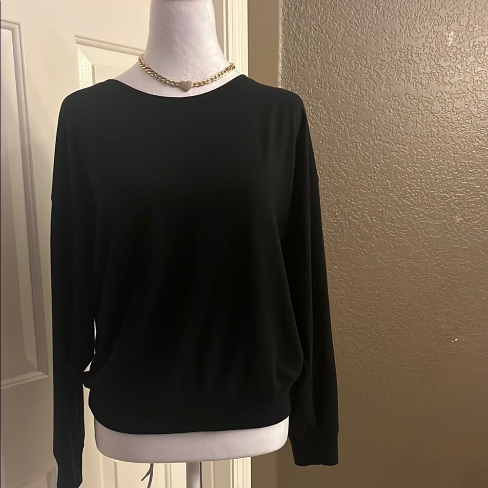 VICTORIA’S SECRET CASUAL TOP SIZE M.